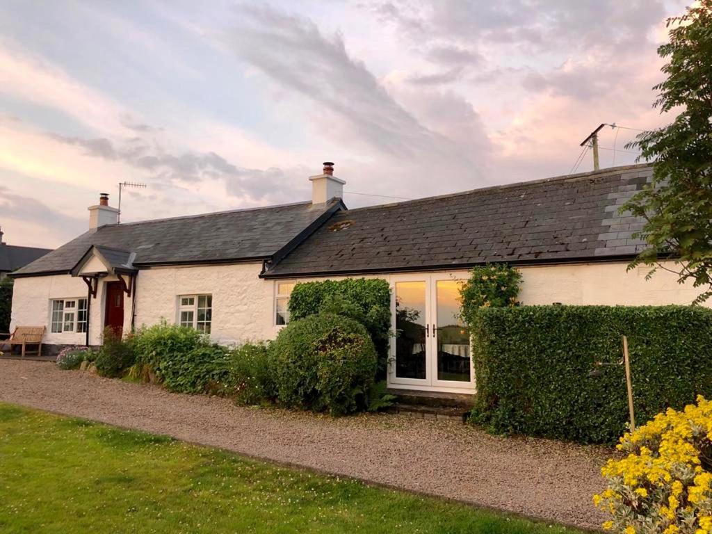 Tornaroan Cottage Ballycastle Exterior photo
