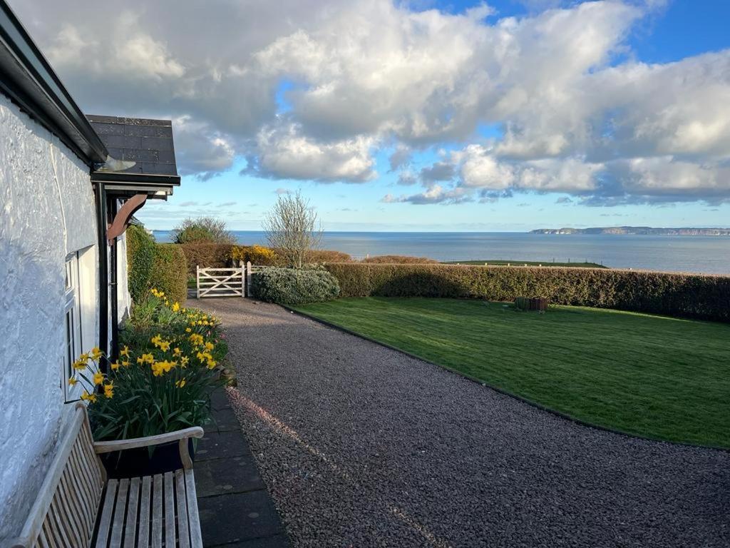 Tornaroan Cottage Ballycastle Exterior photo