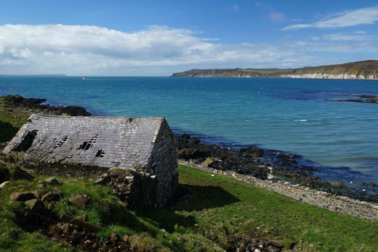 Tornaroan Cottage Ballycastle Exterior photo